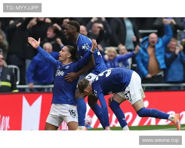 格拉利什补时绝杀建功埃弗顿逆转水晶宫终结英超不败神话